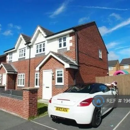 Rent this 3 bed duplex on 27 Beechwood Drive in Prenton, CH43 7NS