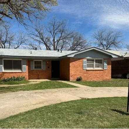 Buy this 3 bed house on 1380 46th Place in Lubbock, TX 79412