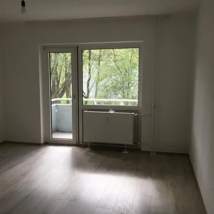 Rent this 3 bed apartment on Dinnendahlstraße 18 in 44577 Castrop-Rauxel, Germany