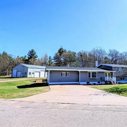 Image 2 - 141 Sunset Drive, Beverly Hills, Negaunee, MI 49866, USA - House for sale