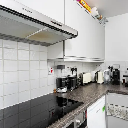 Image 3 - Du Cane Court, Balham High Road, London, SW17 7BW, United Kingdom - Apartment for rent