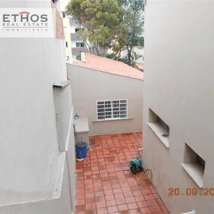 Rent this 4 bed house on Escola Alceu de Toledo Pontes in Rua França, Vila Municipal