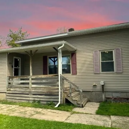 Buy this 3 bed house on 412 West Vermont Street in Bay City, MI 48706