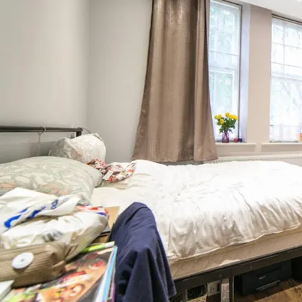 Rent this 3 bed room on 238 Royal College Street in London, NW1 9QR