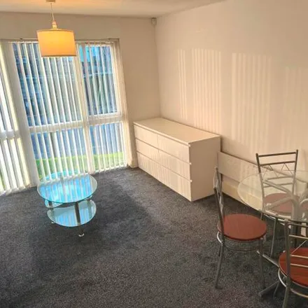 Image 2 - Dumbell Street, Pendlebury, M27 6FP, United Kingdom - Apartment for rent