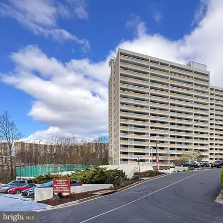 Buy this 1 bed condo on Alexandria Knolls West in 6101 Edsall Road, Alexandria