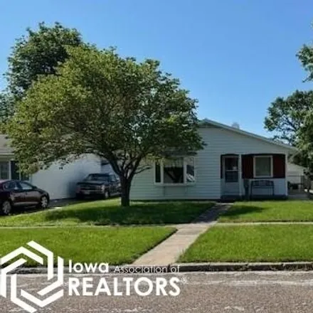 Buy this 2 bed house on 2526 Avenue D in Fort Madison, IA 52627