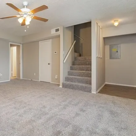 Image 7 - 1825 Ridgeview Street, Mesquite, TX 75149, USA - House for sale