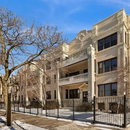 Rent this 4 bed condo on 4351 South Doctor Martin Luther King Junior Drive in Chicago, IL 60653