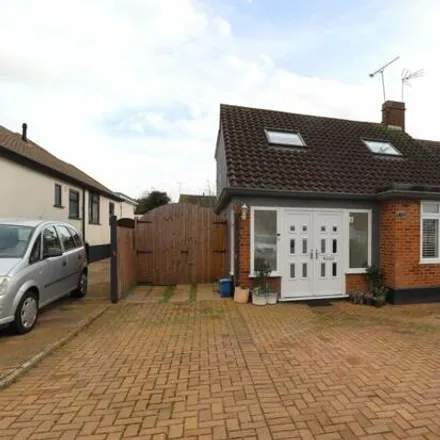 Buy this 4 bed duplex on 40 Springwater Grove in Southend-on-Sea, SS9 5BL