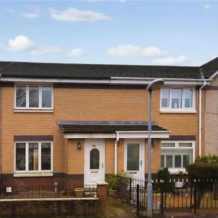 Buy this 2 bed townhouse on Croftspar Grove in Glasgow, G32 0JY