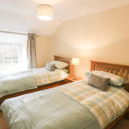 Rent this 2 bed duplex on Brithdir and Llanfachreth in LL40 2SE, United Kingdom
