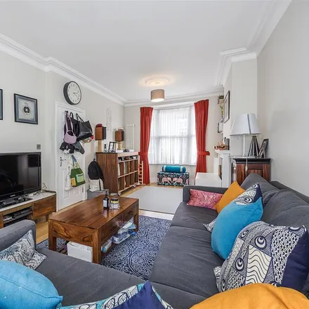 Image 5 - 56 Drapers Road, London, E15 2AY, United Kingdom - House for rent