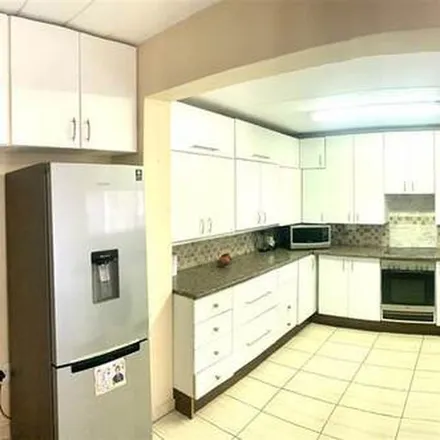 Image 2 - Sumner Avenue, Kibler Park, Gauteng, 2053, South Africa - Apartment for rent