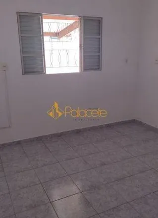 Buy this 2 bed house on Rua Pedro Marçon in Piracangaguá, Taubaté - SP