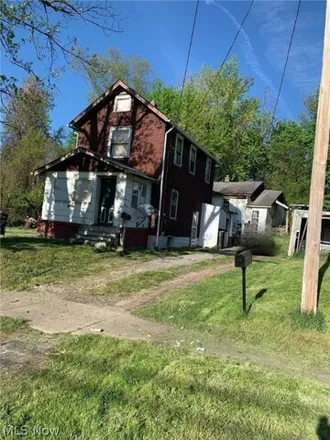 Image 2 - 1199 North Garland Avenue, Youngstown, OH 44505, USA - House for sale