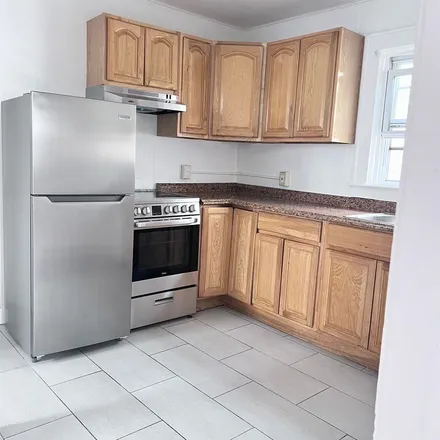Rent this 3 bed apartment on 14 West 46th Street in Bayonne, NJ 07002