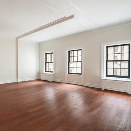 Image 1 - 127 E 69th St Fl 4, New York, 10021 - Townhouse for rent