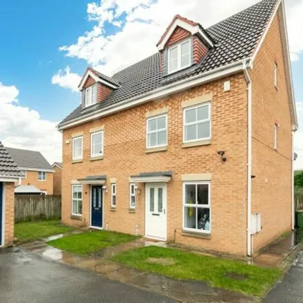 Buy this 3 bed townhouse on 9 Twill Close in Wrenthorpe, WF2 9UD