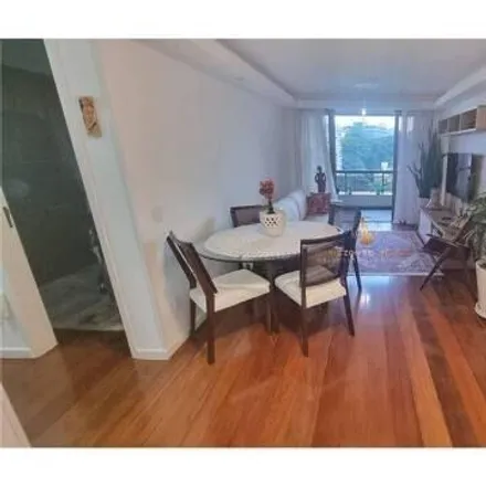 Buy this 2 bed apartment on Depóstio de Bebidas e Bar do Seu Pedro in Rua José Bonifácio, São Domingos