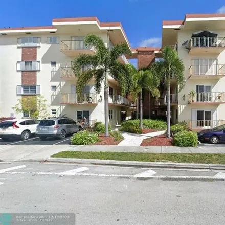 Rent this 2 bed condo on Shell Motel in Rodman Street, Hollywood