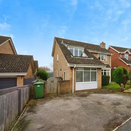 Buy this 4 bed house on unnamed road in Highworth, SN6 7NU