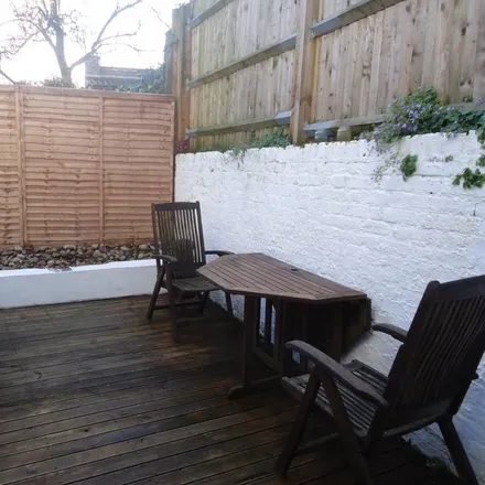 Rent this 2 bed house on 73 Highgate West Hill in London, N6 6BB