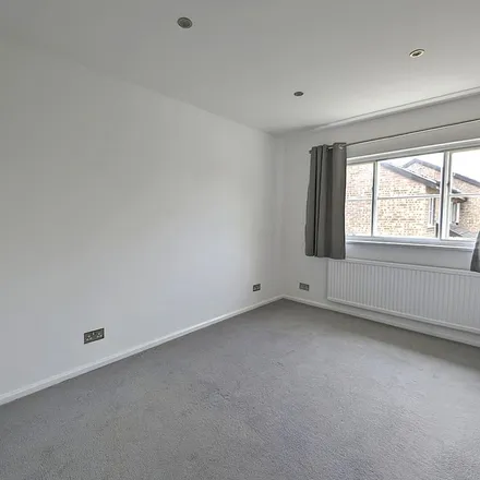 Image 6 - Cherry Tree Dell, Sheffield, S11 9DY, United Kingdom - Apartment for rent