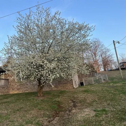 Buy this 2 bed house on 620 Joyce Avenue in Greenville, Muhlenberg County