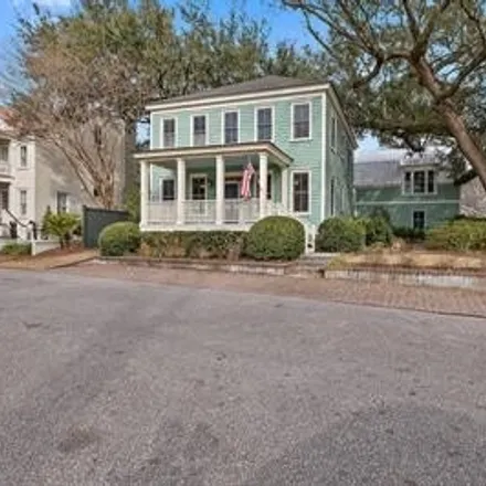 Image 2 - 30 Eastlake Road, Mount Pleasant, SC 29464, USA - House for rent