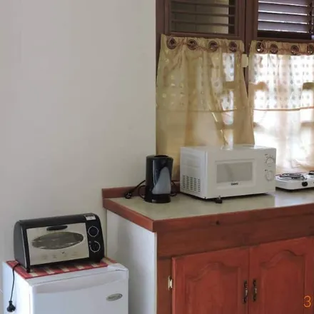 Rent this 1 bed apartment on Saint Lucia in Brisbane, Australia