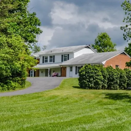 Buy this 6 bed house on Locust Dale Road in Front Royal, VA 22630