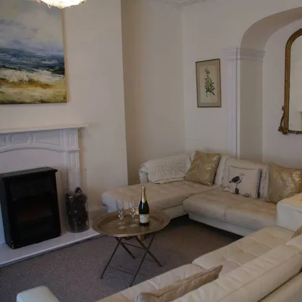 Rent this 3 bed apartment on Tenby in SA70 7JD, United Kingdom