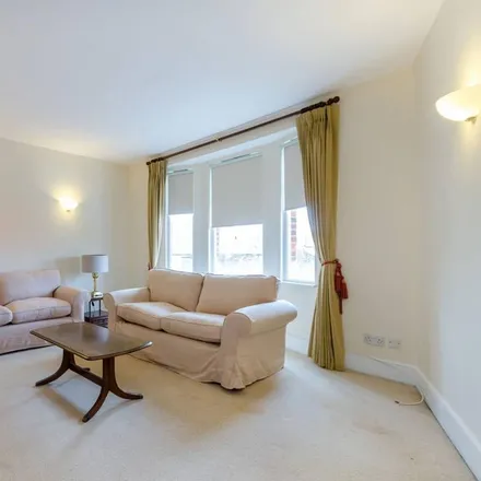 Rent this 2 bed apartment on Shelton Road in London, SW19 3AT