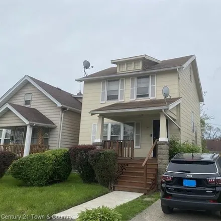 Buy this 3 bed house on 1052 East Hollywood in Detroit, MI 48203