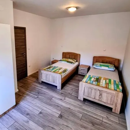 Rent this 2 bed apartment on 21311 Stobreč