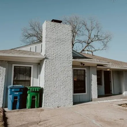 Image 2 - 1819 Hood Street, Carrollton, TX 75006, USA - House for rent
