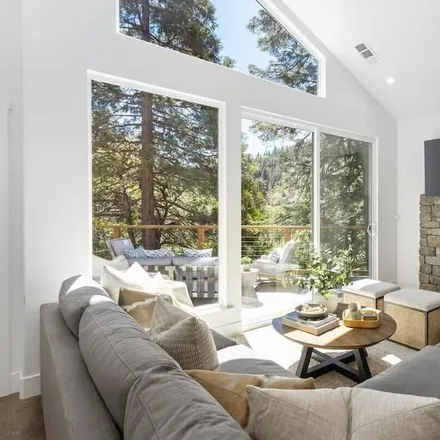 Rent this 6 bed house on Lake Arrowhead in CA, 92352