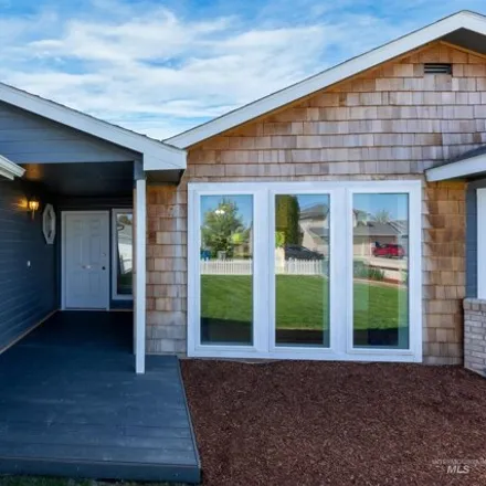 Image 3 - 369 South Valley Drive, Nampa, ID 83686, USA - House for sale