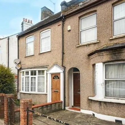 Buy this 2 bed house on Lincoln Road Medical Practice in Lincoln Road, London