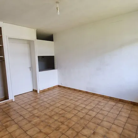 Rent this 1 bed apartment on Chemin de la Combe in 74240 Gaillard, France