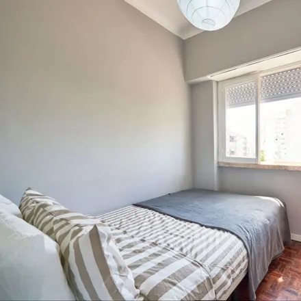 Rent this 7 bed room on Rua República da Bolívia