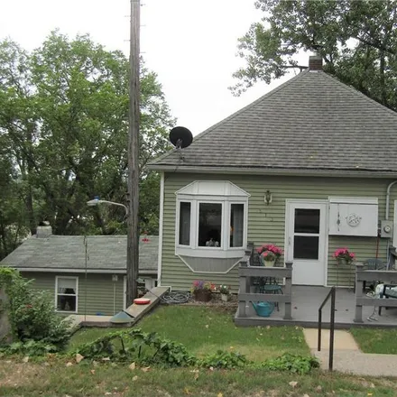 Buy this 2 bed house on 513 South 6th Street in Montevideo, MN 56265