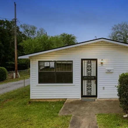 Rent this 2 bed house on 1401 West 28th Street in Little Rock, AR 72206