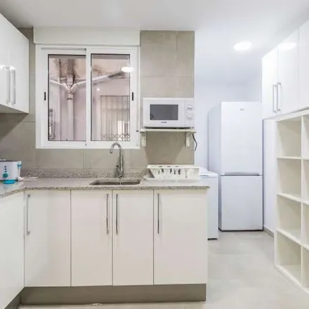 Rent this 4 bed apartment on Carrer del Marí Sirera in 6, 46011 Valencia