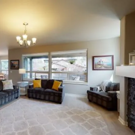 Buy this 3 bed apartment on 60480 Hedgewood Lane in Southeast Bend, Bend