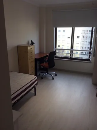 Rent this 2 bed room on Rua Prista Monteiro in 1600-003 Lisbon, Portugal