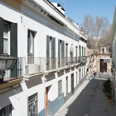 Image 4 - Centro Deportivo La Fundición, Calle Vascongadas, 41002 Seville, Spain - Apartment for rent