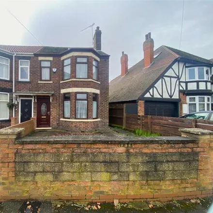Buy this 3 bed duplex on New Loon Fung in Askew Avenue, Hull