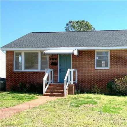 Buy this 3 bed house on 515 Pinehurst Avenue in Colonial Heights, VA 23834